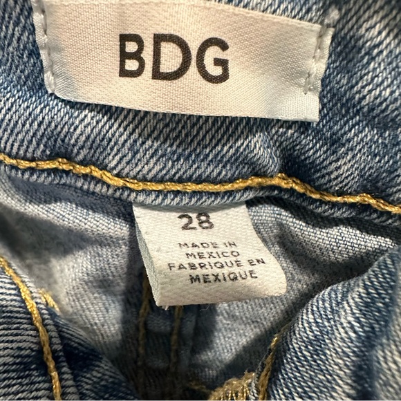 Straight Leg Jeans - Picture 4 of 4